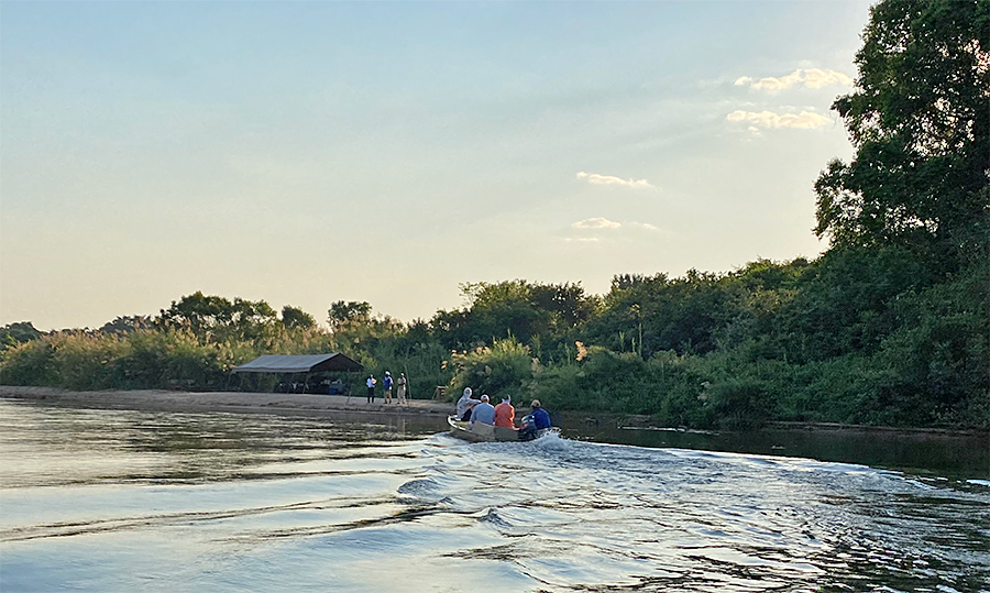 Arriving to the Ruhudji River camp